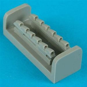 QuickB: Bf 109G exhaust - FINE MOLDS