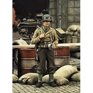 Royal Model: 1/35; U.S. infantry rifleman with canteen - WWII