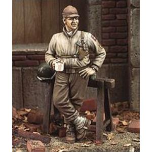 Royal Model: 1/35; soldato americano a riposo (WW II)