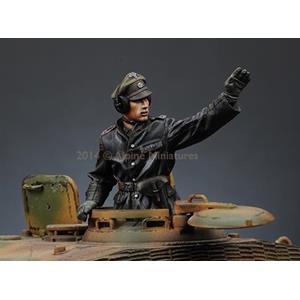 Alpine Miniatures: 1/35; SS Panzer Commander #1