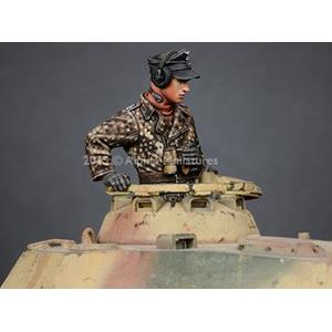 Alpine Miniatures: 1/35; WSS Panzer Commander #2