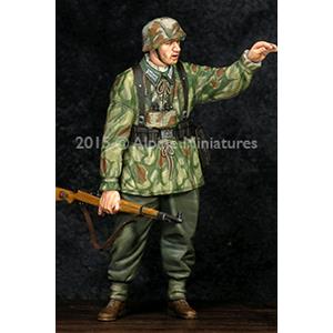 Alpine Miniatures: 1/35; German Grenadier NCO