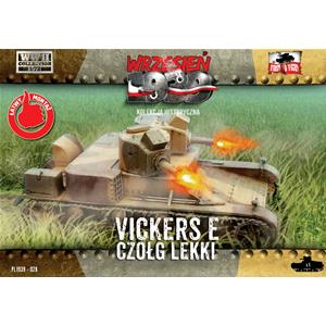 FIRST TO FIGHT: 1/72 Vickers E with double turret - Polish light tank