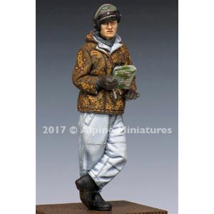 Alpine Miniatures: 1/35; comandante WSS Panzer con uniforme invernale