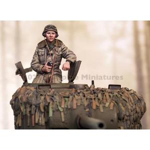 Alpine Miniatures: 1/35; British Tank Commander #1