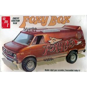 AMT: 1:25 1975 Chevy Van "Foxy Box"