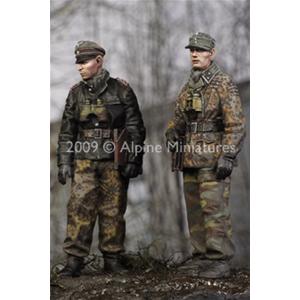 Alpine Miniatures: 1/35; LAH Officers in the Ardennes (2 fig.)