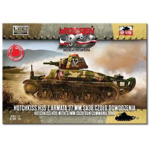 FIRST TO FIGHT: 1/72; Hotchkiss H35 with a 37 mm SA38 gun command tank
