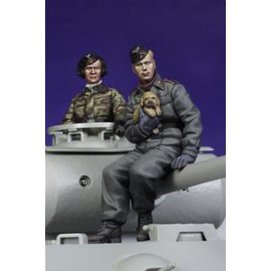 Alpine Miniatures: 1/35; German Panzer Crew Set (2 Figures)