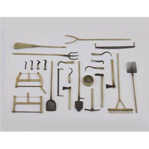 Royal Model: 1/35; Assorted farm tools
