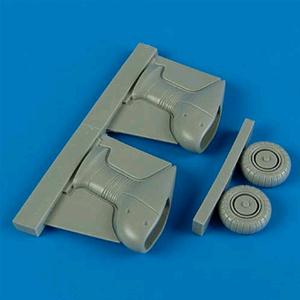 Quickboost: scala 1:72 ;  Ju 87G Stuka correct spatted undercarriage - ACADEMY